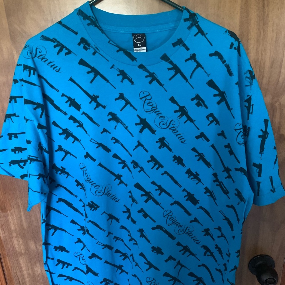 Rare Rogue Status “Gun Show” Mens XL Blue T-Shirt